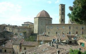 Volterra, Tuscany - Ancient and fascinating Tuscan village